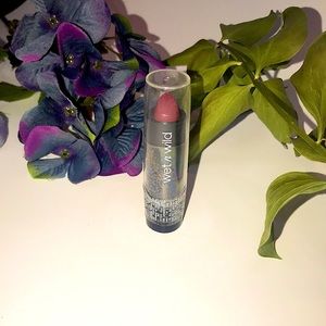 FREE WITH ANY PURCHASE ! Wet n wild lipstick